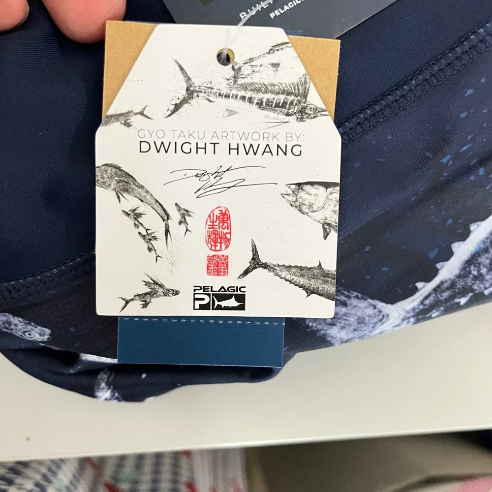 Pelagic Maui Leggings Women Size M Blue Gyotaku Fade Fish Print Dwight Hwang NEW